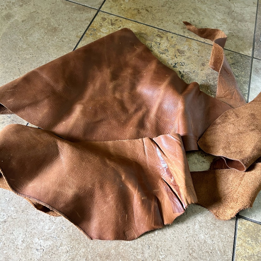#3G- Leather remnants pieces perfect for crafting